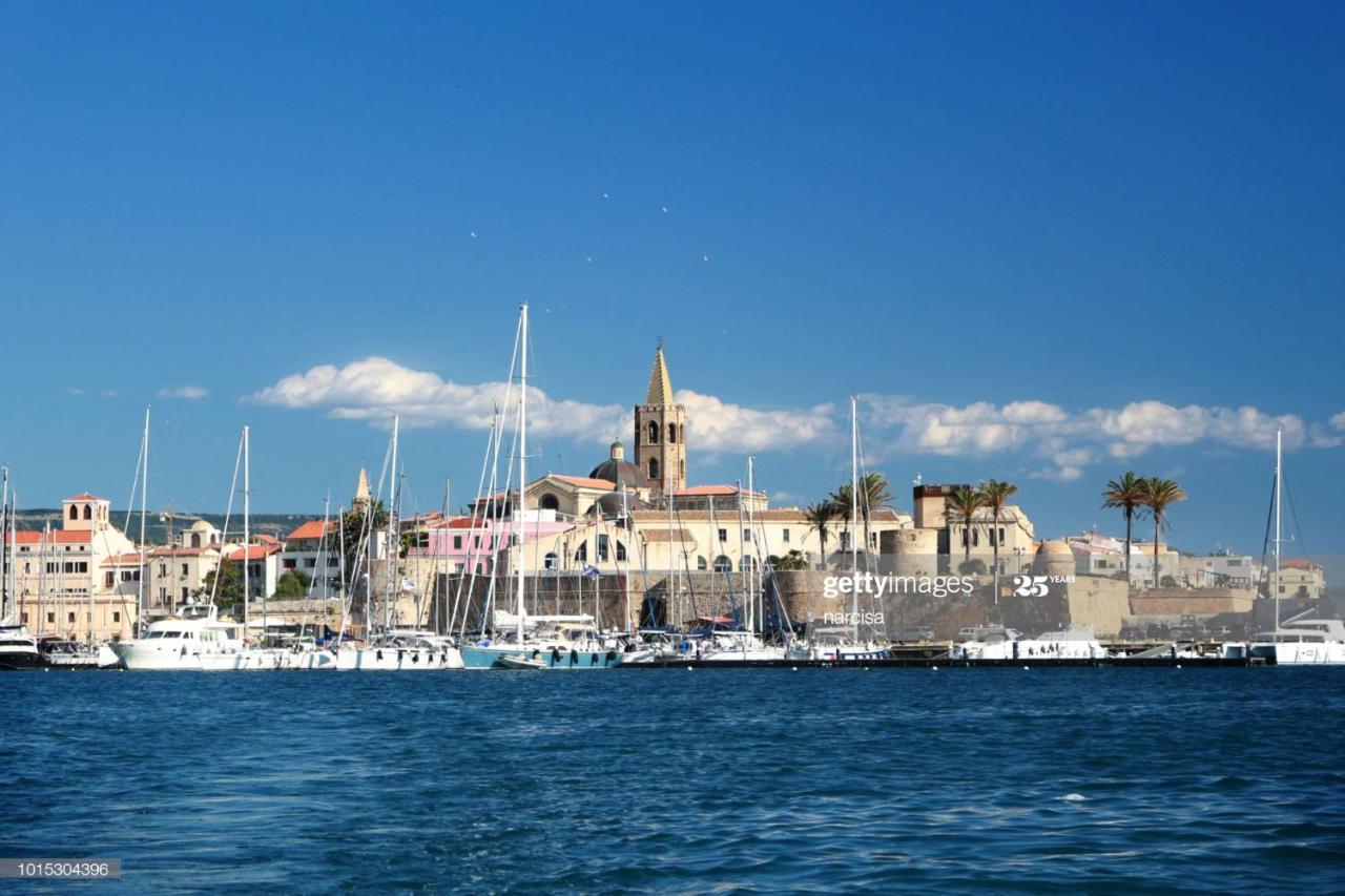 Appartamento Amethyst Attic In Old Town By Sea Alghero Esterno foto